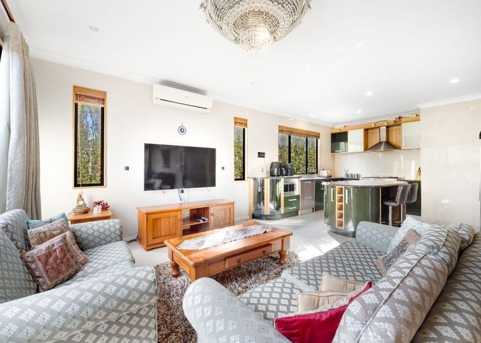  at 6 Cherrywood Crescent, Northpark, Manukau City, Auckland