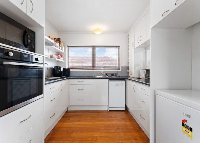  at 97 Rathgar Road, Henderson, Waitakere City, Auckland