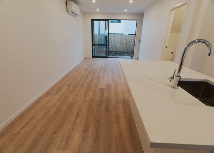  at 39 Clay Works Lane, New Lynn, Waitakere City, Auckland