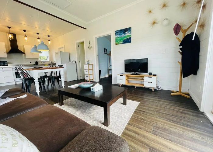  at 6 Kapiti Lane, Otaki Beach, Otaki