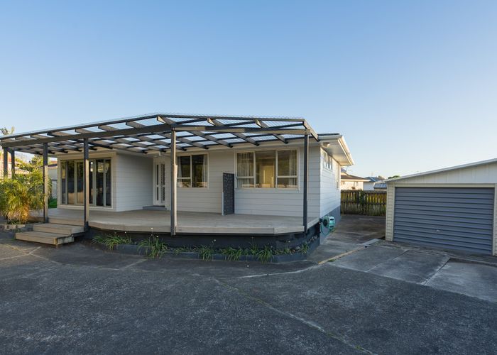  at 10 Quintal Place, Papatoetoe, Auckland