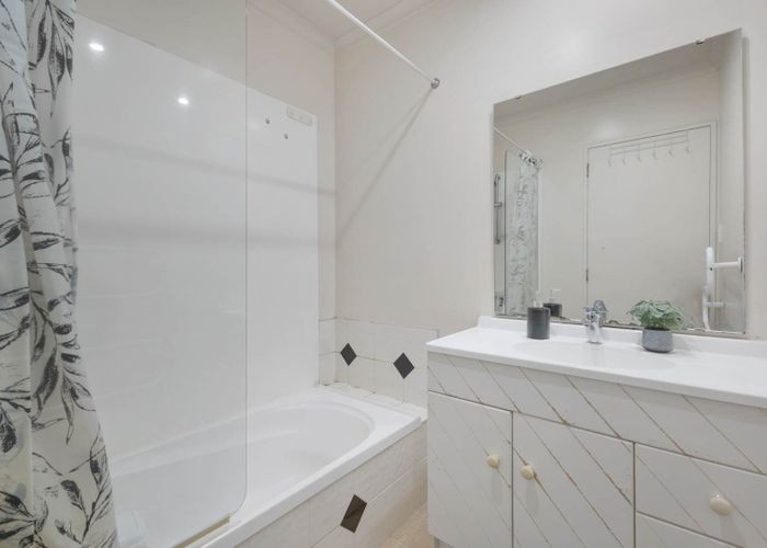  at 20 Chapel Road, Flat Bush, Manukau City, Auckland