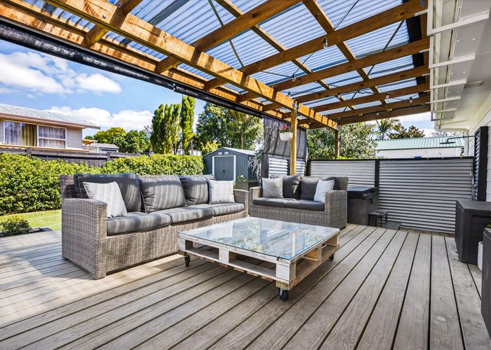  at 8 Camphora Place, Ranui, Waitakere City, Auckland