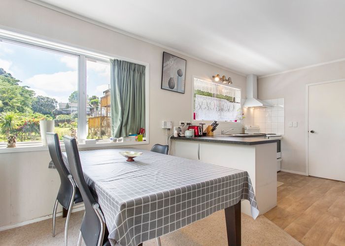  at 2/26 Te Anau Place, Pakuranga Heights, Auckland