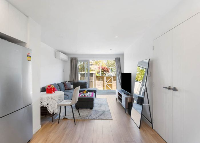  at 1B Sirius Place, Botany Downs, Manukau City, Auckland