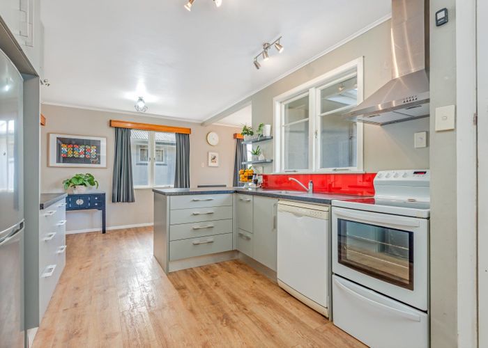  at 33 Peters Avenue, Cloverlea, Palmerston North
