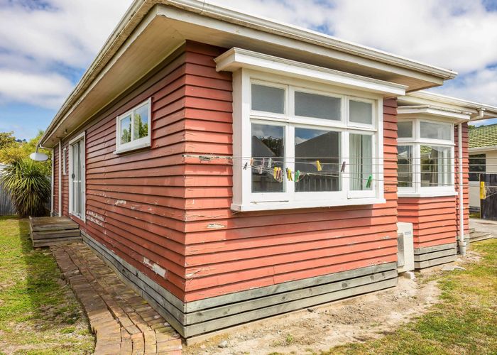  at 2/72 Barton Street, Woolston, Christchurch