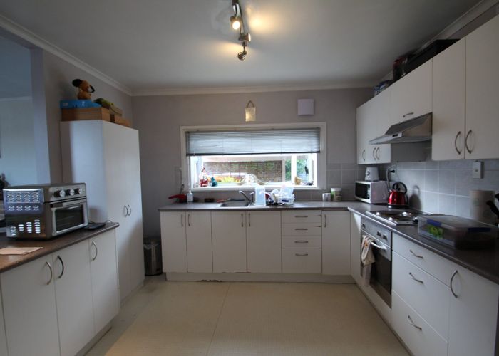  at 17A Neal Avenue, Glenfield, North Shore City, Auckland