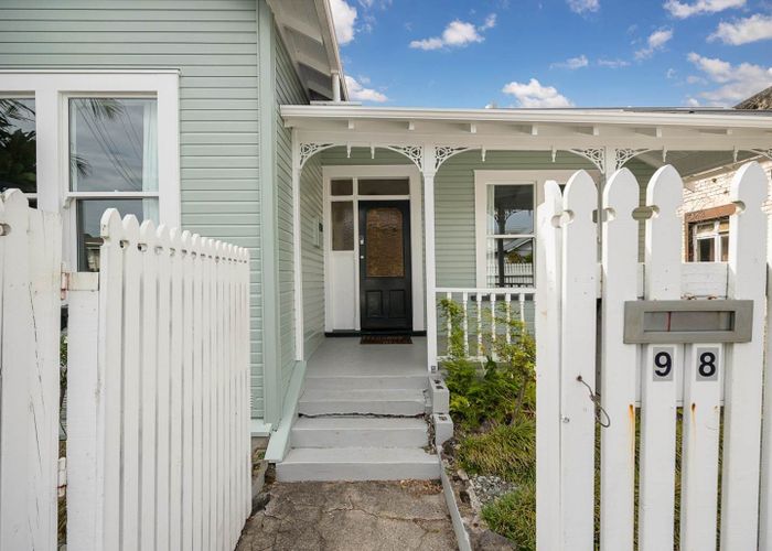 For rent 98 Sandringham Road, Kingsland, Auckland City, Auckland
