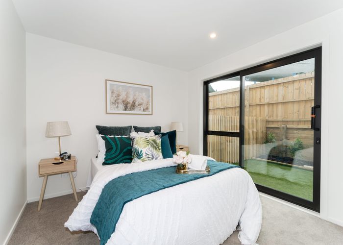  at 2/51 Court Crescent, Panmure, Auckland