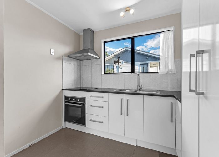  at 2/41 Taitimu Drive, Clendon Park, Manukau City, Auckland