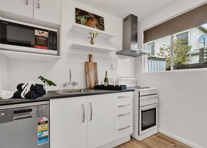  at 2/65 Champion Street, Edgeware, Christchurch City, Canterbury