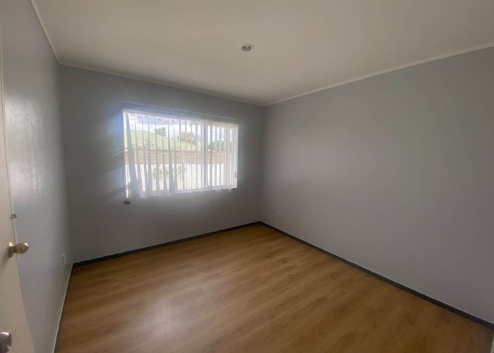  at 4 Camberley Court, Manurewa East, Auckland