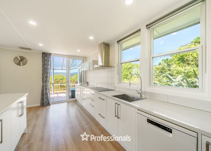  at 127 Normandale Road, Normandale, Lower Hutt, Wellington