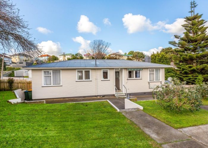  at 4 Hampshire Street, Cannons Creek, Porirua