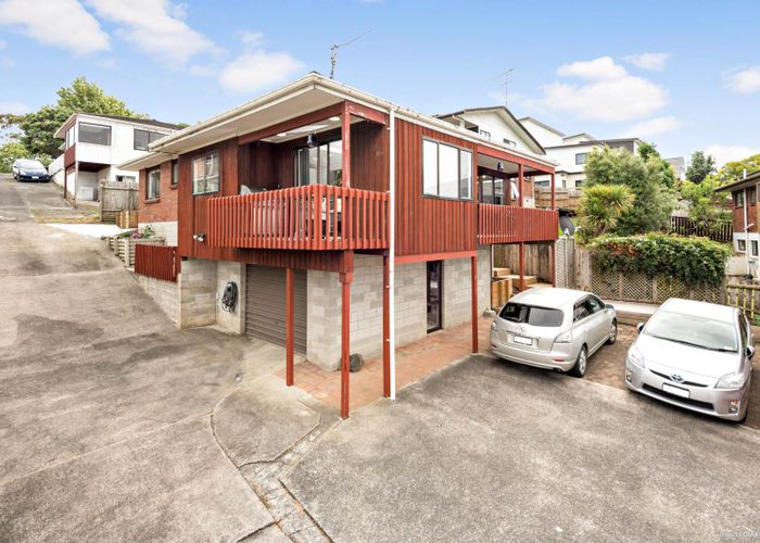  at 2/4219 Great North Road, Glendene, Auckland