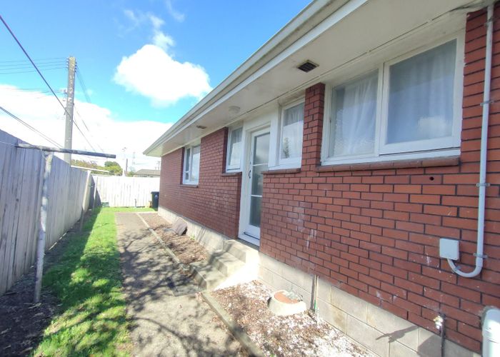  at 4 Almond Place, Mount Wellington, Auckland