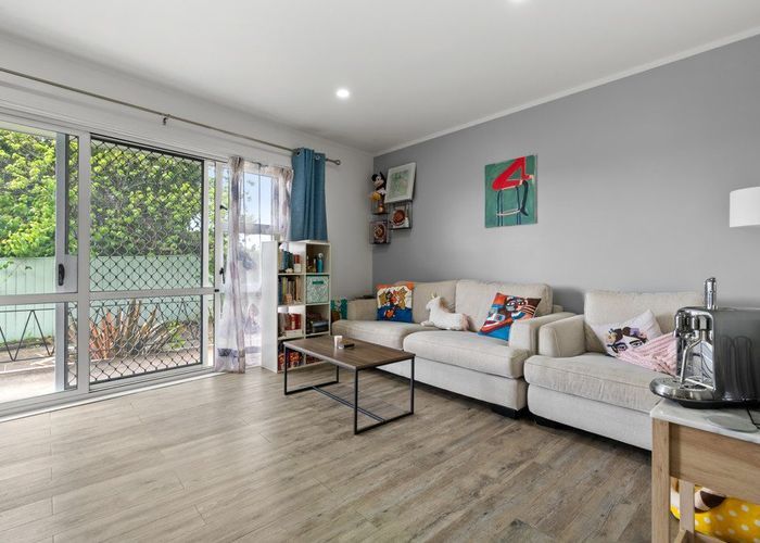  at 1/33 Butterworth Avenue, Opaheke, Papakura, Auckland