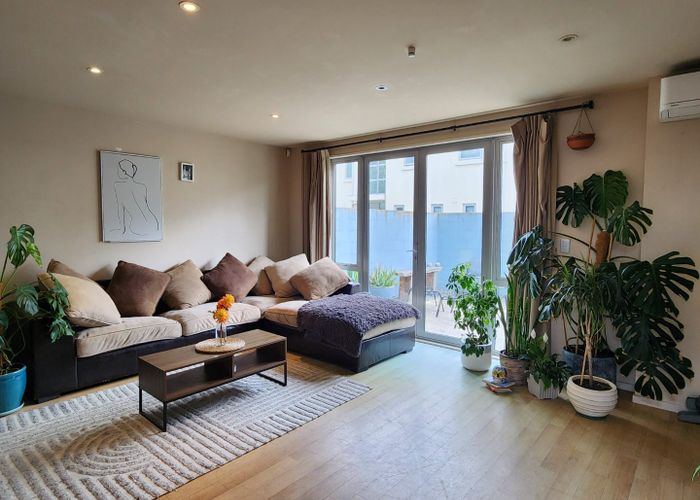  at 972B Colombo Street, St Albans, Christchurch