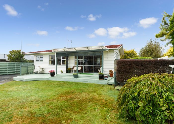  at 36 John F Kennedy Drive, Milson, Palmerston North