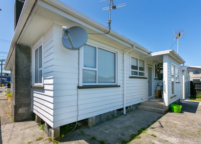  at 160 Tukapa Street, Westown, New Plymouth