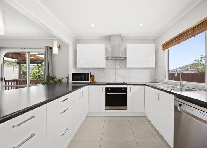  at 1/22 Bundena Place, Clendon Park, Manukau City, Auckland