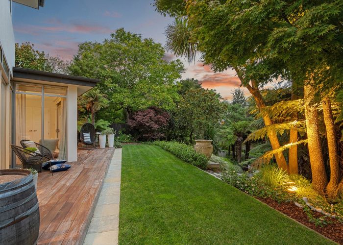  at 10 Royds Street, Fendalton, Christchurch City, Canterbury