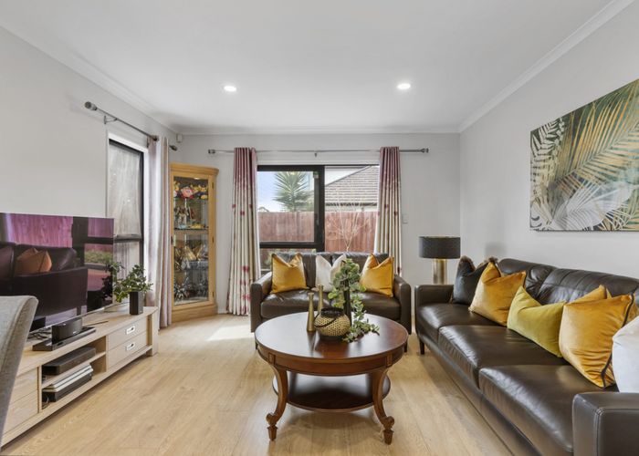  at 2 Takahe Avenue, Takanini, Auckland