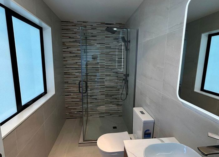  at 1/52 Hutchinsons Road, Bucklands Beach, Manukau City, Auckland