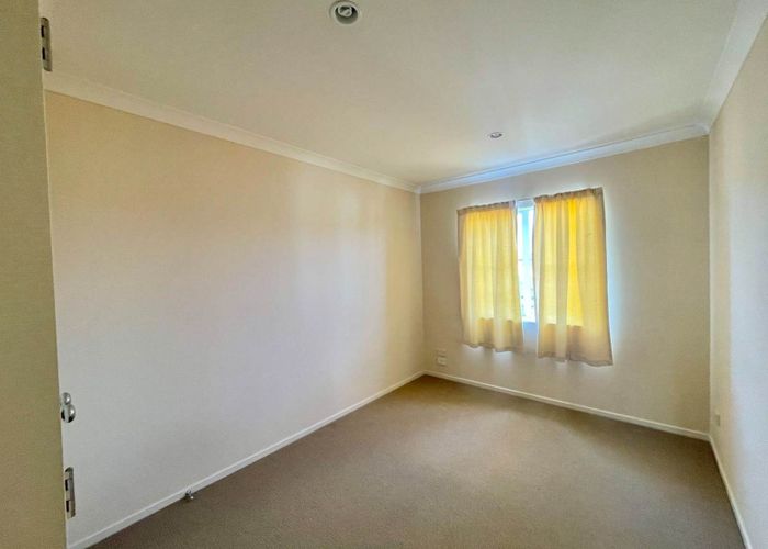  at 33A Janway Avenue, Flat Bush, Manukau City, Auckland