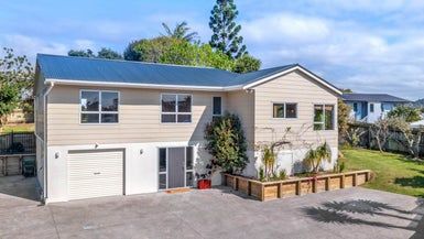  at 19 Sun Valley, Hatfields Beach, Orewa