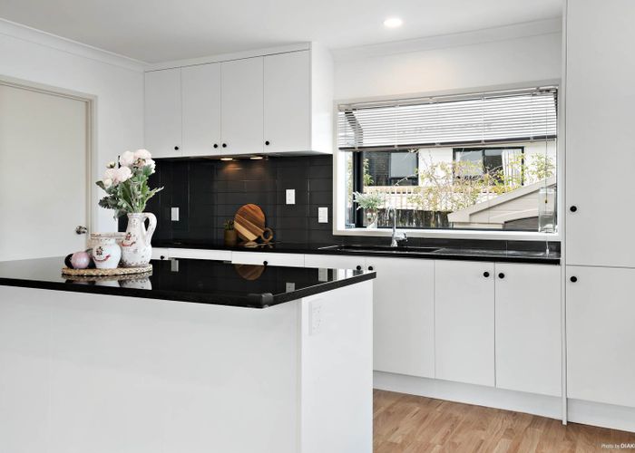  at 10 Caribbean Drive, Unsworth Heights, Auckland