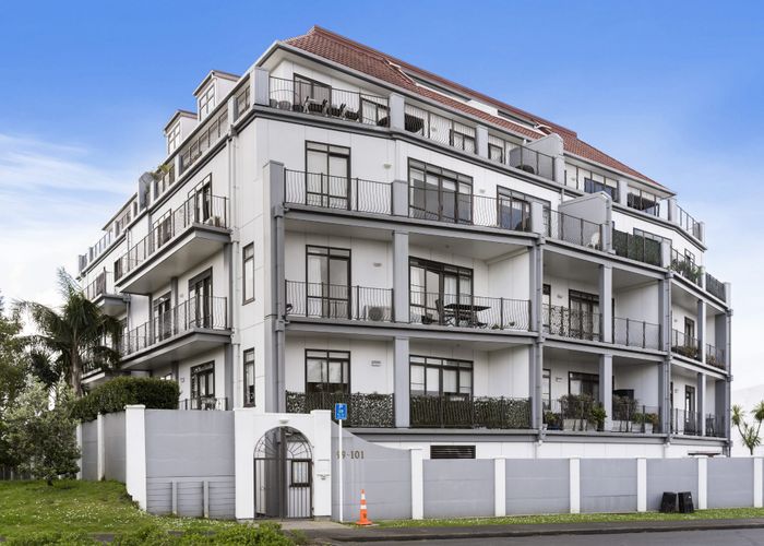  at 5/99 Mokoia Road, Birkenhead, Auckland