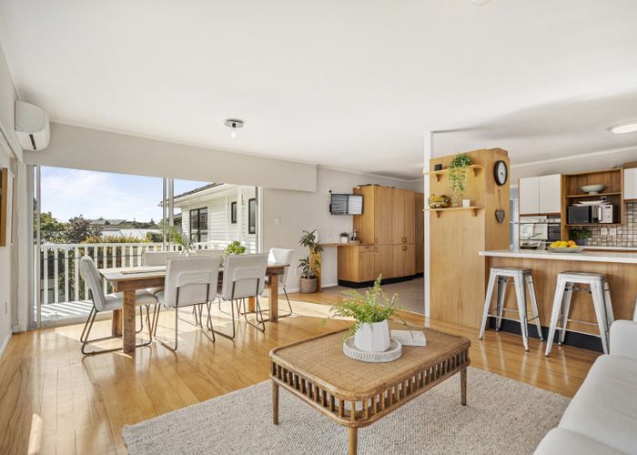  at 63 Seacliffe Avenue, Belmont, Auckland