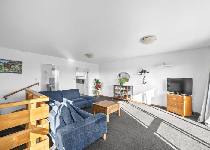  at 2/8 Applewood Place, Casebrook, Christchurch City, Canterbury