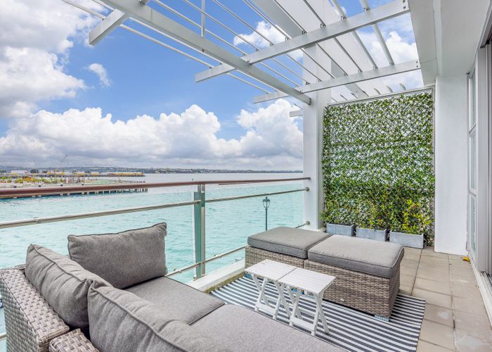  at 2/145 Quay Street, City Centre, Auckland City, Auckland