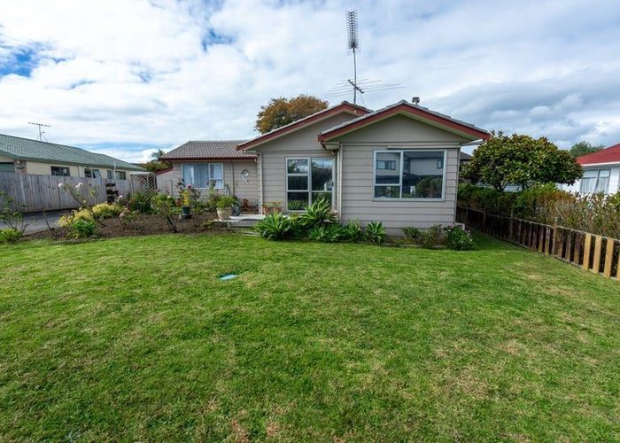  at 21 lisa Rise, Half Moon Bay, Manukau City, Auckland