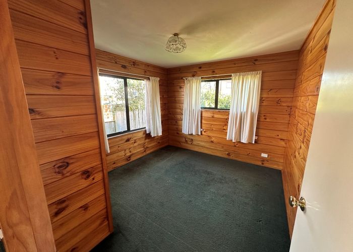  at 1 Worthington Place, West Harbour, Waitakere City, Auckland