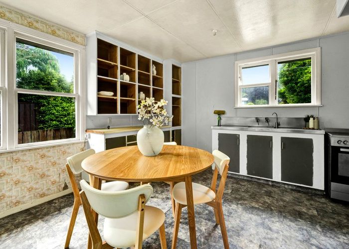 at 34 Parsons Street, Vogeltown, New Plymouth