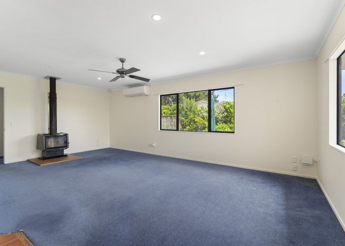  at 9 Caughley Place, Otaki Beach, Kapiti Coast, Wellington