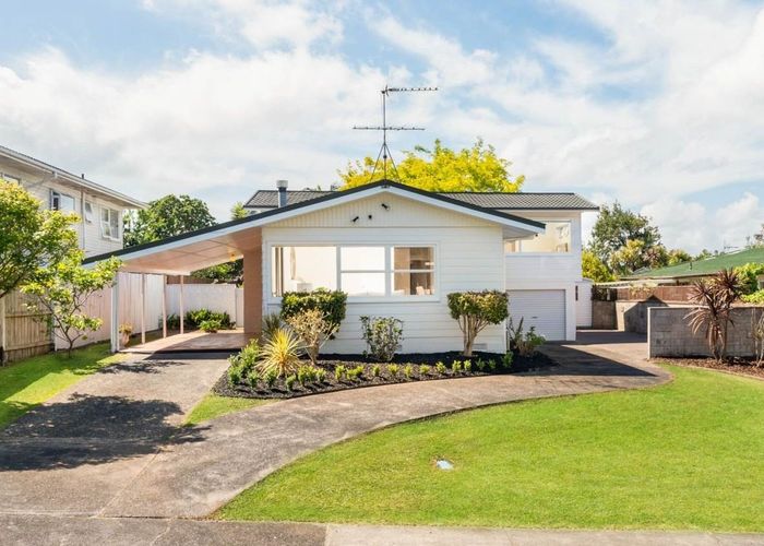  at 7 Munstead Place, Hillcrest, Auckland