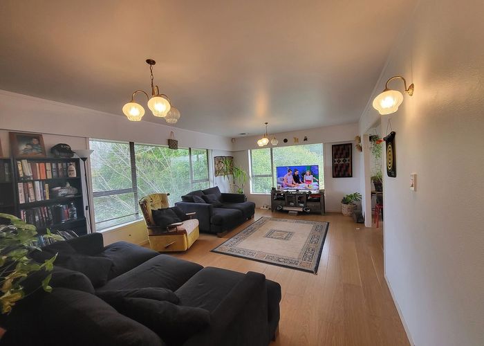  at 154 Everglade Drive, Totara Heights, Manukau City, Auckland