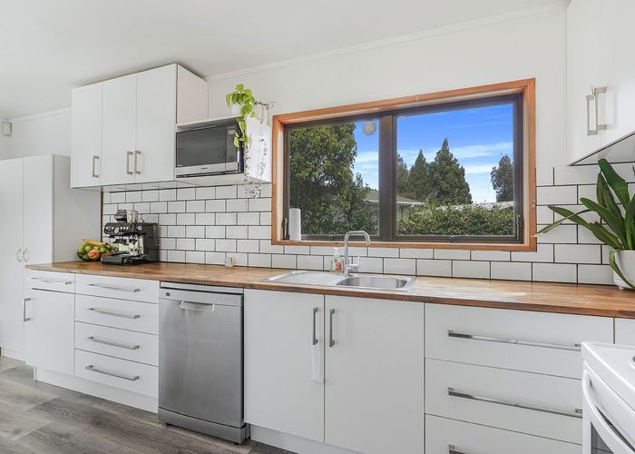  at 74A Kahikatea Drive, Melville, Hamilton