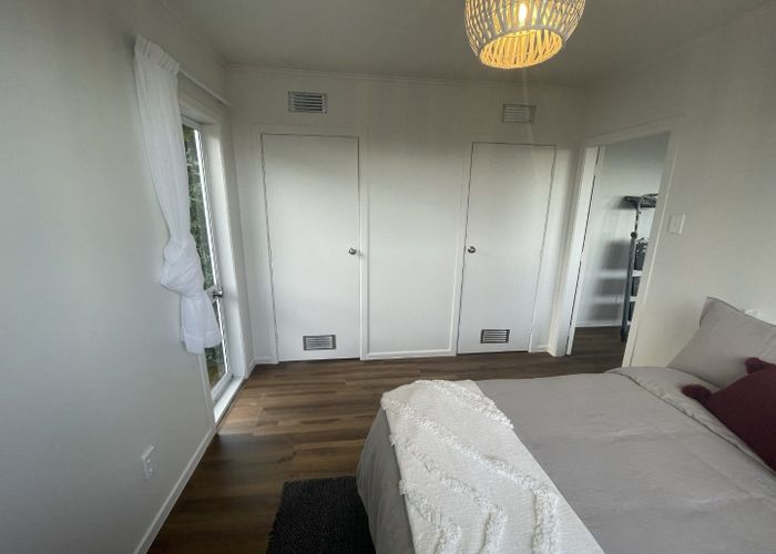  at Flat 3/12 Mataroa Avenue, Northland, Wellington, Wellington