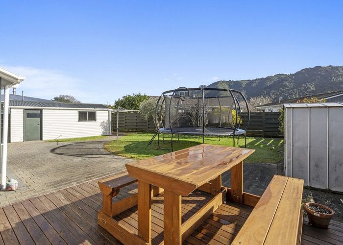  at 45 Pasadena Crescent, Totara Park, Upper Hutt, Wellington