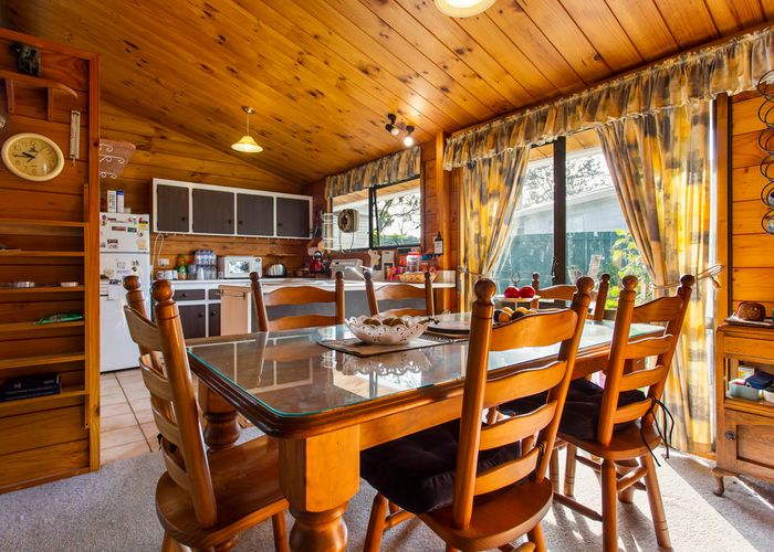  at 6 Chantal Place, Red Hill, Papakura