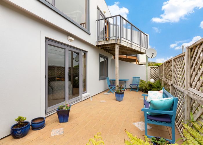  at 6 Marina View, Paremata, Porirua