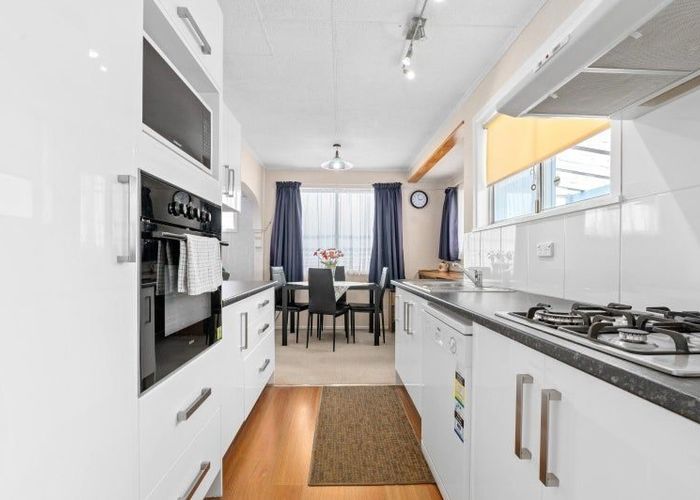  at 44 MacDonald Road, Glenview, Hamilton