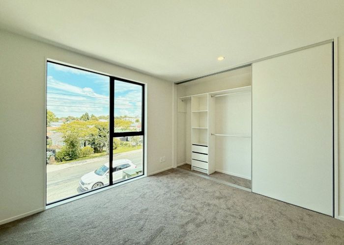  at 4A Roberts Road, Te Atatu South, Waitakere City, Auckland