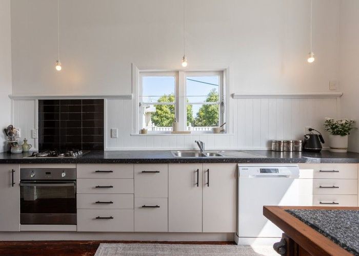  at 8 York Street, Dannevirke